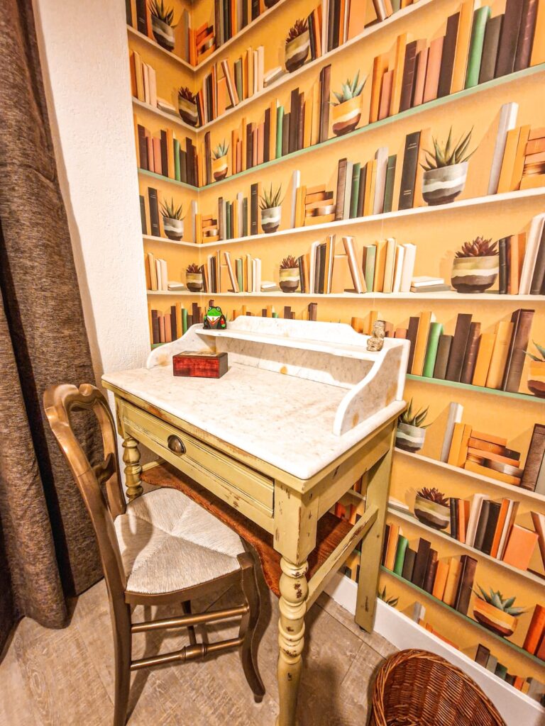 Bureau avec chaise